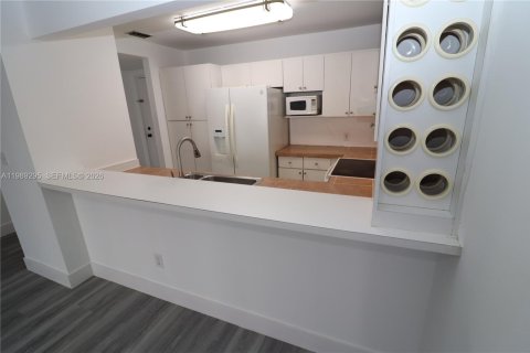 Copropriété à louer à North Miami Beach, Floride: 3 chambres, 116.13 m2 № 2062258 - photo 23