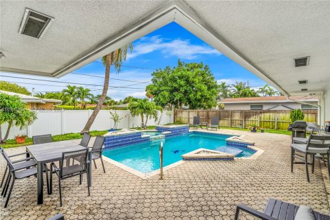 Casa en alquiler en Pompano Beach, Florida, 4 dormitorios, 152.17 m2 № 2054394 - foto 29