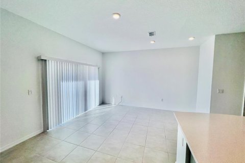 Touwnhouse à louer à Kissimmee, Floride: 3 chambres, 127.55 m2 № 2405538 - photo 6