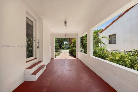 Villa ou maison à vendre à Miami, Floride: 2 chambres, 146.32 m2 № 1857190 - photo 19