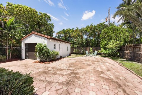 Villa ou maison à vendre à Miami, Floride: 2 chambres, 146.32 m2 № 1857190 - photo 20
