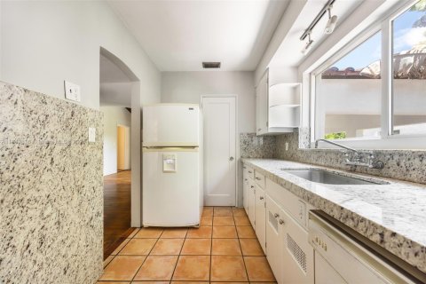 Villa ou maison à vendre à Miami, Floride: 2 chambres, 146.32 m2 № 1857190 - photo 11