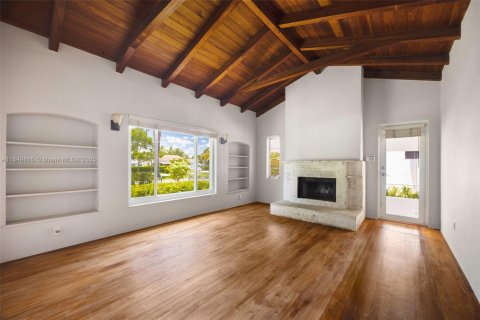 Villa ou maison à vendre à Miami, Floride: 2 chambres, 146.32 m2 № 1857190 - photo 4