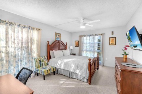 Купить кондоминиум в Лодерхилл, Флорида 3 спальни, 141.77м2, № 1956182 - фото 18