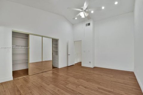 Townhouse in Aventura, Florida 4 bedrooms, 160.07 sq.m. № 1890122 - photo 20
