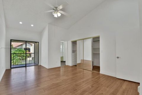 Townhouse in Aventura, Florida 4 bedrooms, 160.07 sq.m. № 1890122 - photo 18