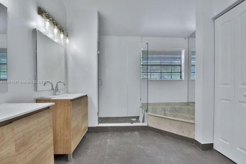 Townhouse in Aventura, Florida 4 bedrooms, 160.07 sq.m. № 1890122 - photo 5