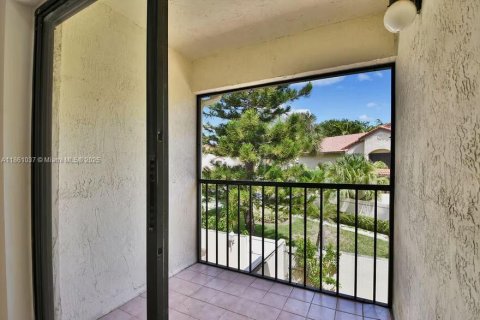 Townhouse in Aventura, Florida 4 bedrooms, 160.07 sq.m. № 1890122 - photo 21