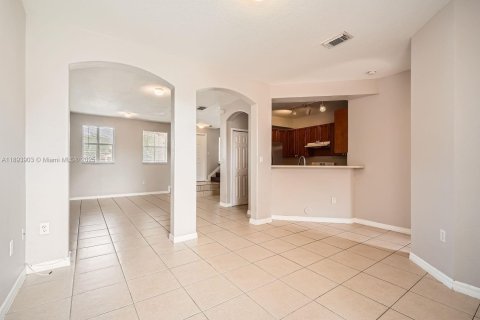 Touwnhouse à vendre à Homestead, Floride: 4 chambres, 154.31 m2 № 1945959 - photo 8