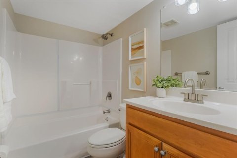 Condo in Orlando, Florida, 1 bedroom  № 1883339 - photo 9