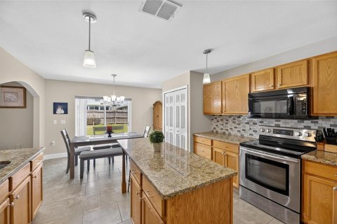 Casa en venta en Wesley Chapel, Florida, 4 dormitorios, 180.6 m2 № 1918512 - foto 10