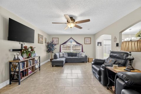 Casa en venta en Wesley Chapel, Florida, 4 dormitorios, 180.6 m2 № 1918512 - foto 13