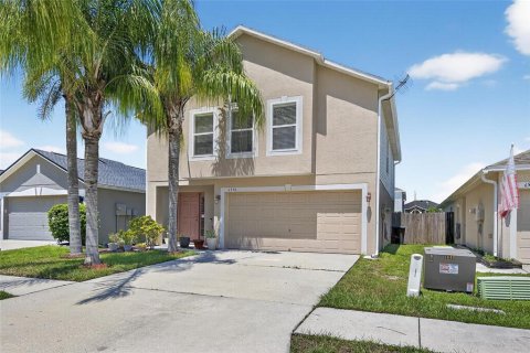 Casa en venta en Wesley Chapel, Florida, 4 dormitorios, 180.6 m2 № 1918512 - foto 1