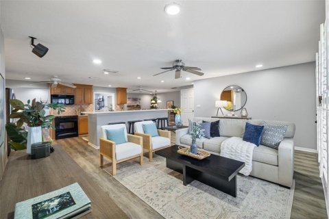 Casa en venta en Tampa, Florida, 3 dormitorios, 182.09 m2 № 1899606 - foto 6