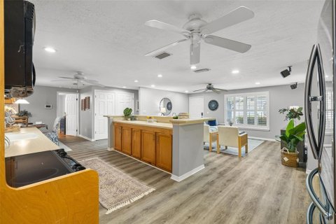 Casa en venta en Tampa, Florida, 3 dormitorios, 182.09 m2 № 1899606 - foto 12