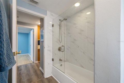 Casa en venta en Tampa, Florida, 3 dormitorios, 182.09 m2 № 1899606 - foto 30