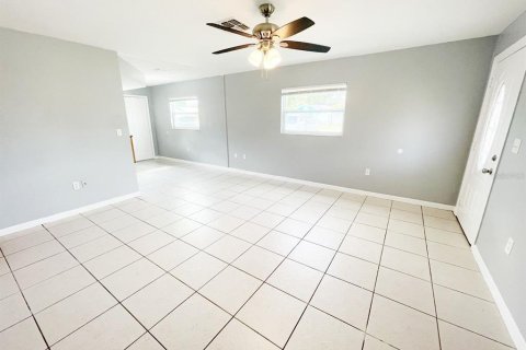 Apartment in Holiday, Florida 2 bedrooms, 72.84 sq.m. № 2217765 - photo 5
