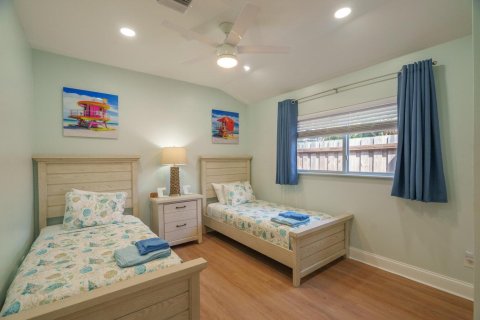 Villa ou maison à louer à Lantana, Floride: 2 chambres, 97.36 m2 № 2411795 - photo 7