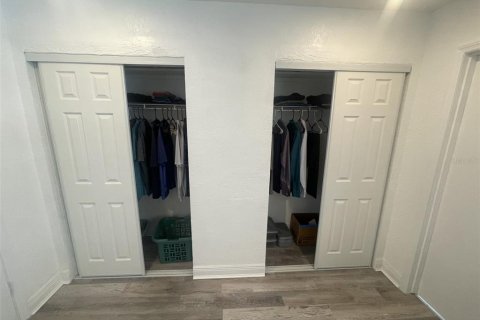 Condo in Saint Petersburg, Florida, 1 bedroom  № 1689860 - photo 25