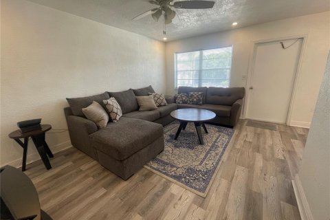 Condo in Saint Petersburg, Florida, 1 bedroom  № 1689860 - photo 19