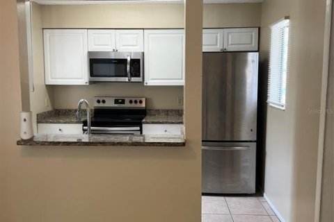 Duplex in Orlando, Florida 2 bedrooms, 88.07 sq.m. № 1784826 - photo 4