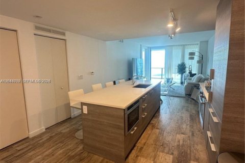 Купить кондоминиум в Майами, Флорида 2 спальни, 106.93м2, № 2186189 - фото 9