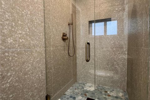 House in Miami, Florida 3 bedrooms, 127.55 sq.m. № 2003452 - photo 14