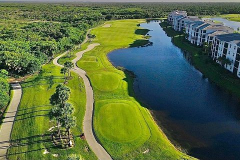 Condominio en alquiler en Punta Gorda, Florida, 2 dormitorios, 130.71 m2 № 1447319 - foto 2