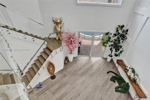 House in Pembroke Pines, Florida 5 bedrooms, 336.49 sq.m. № 2064383 - photo 26