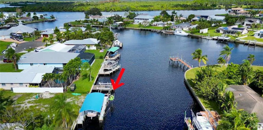 Land in Fort Myers, Florida № 1431154