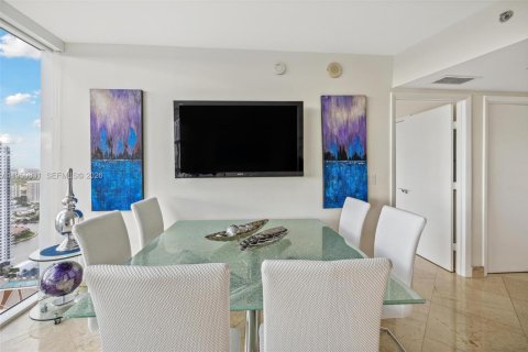 Condo in Hallandale Beach, Florida, 1 bedroom  № 2052798 - photo 4