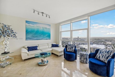 Condominio en Hallandale Beach, Florida, 1 dormitorio  № 2052798