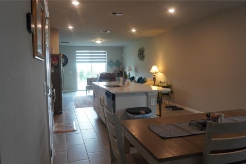 House in Davenport, Florida 3 bedrooms, 137.87 sq.m. № 1866416 - photo 24