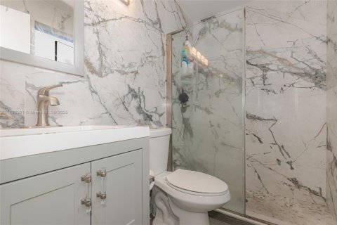 Adosado en venta en Pembroke Pines, Florida, 3 dormitorios, 117.8 m2 № 1861401 - foto 2