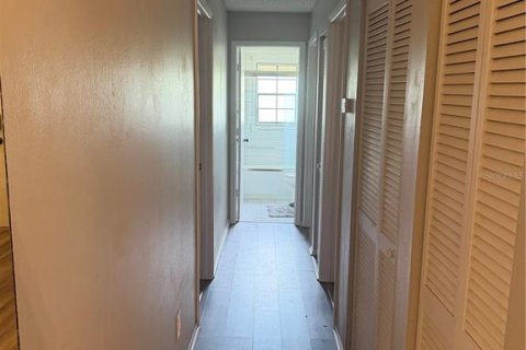 Villa ou maison à louer à Palm Harbor, Floride: 3 chambres, 122.63 m2 № 2195479 - photo 8