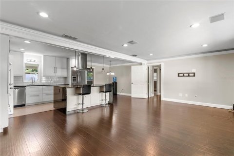 Casa en venta en Clearwater, Florida, 3 dormitorios, 128.21 m2 № 2344878 - foto 5