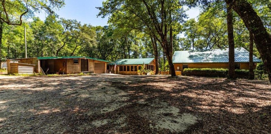 House in Holt, Florida 2 bedrooms, 103.68 sq.m. № 558787