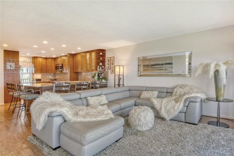Copropriété à vendre à Longboat Key, Floride: 2 chambres, 123.1 m2 № 2418879 - photo 11