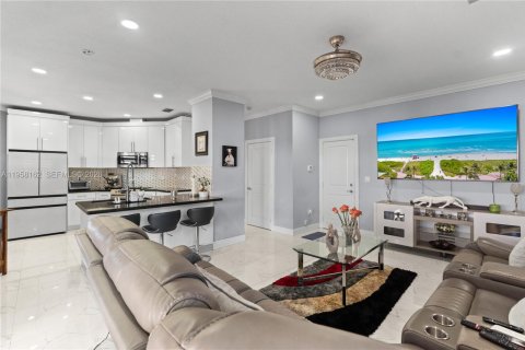 Villa ou maison à vendre à Miami, Floride: 4 chambres, 233.84 m2 № 2153605 - photo 20