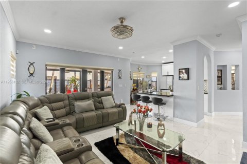 Villa ou maison à vendre à Miami, Floride: 4 chambres, 233.84 m2 № 2153605 - photo 19