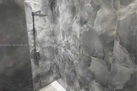 Villa ou maison à vendre à Miami, Floride: 4 chambres, 233.84 m2 № 2153605 - photo 22