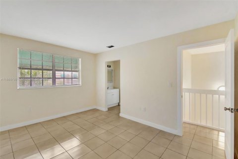 Townhouse in Cooper City, Florida 2 bedrooms, 113.62 sq.m. № 1878007 - photo 21