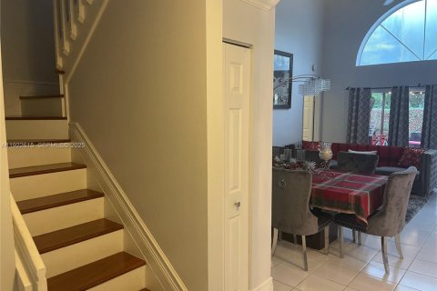 Villa ou maison à vendre à Coconut Creek, Floride: 4 chambres, 210.24 m2 № 1976692 - photo 12