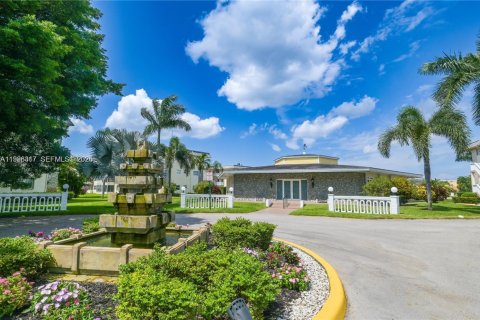 Condominio en venta en Lauderhill, Florida, 1 dormitorio, 63.17 m2 № 1984736 - foto 27