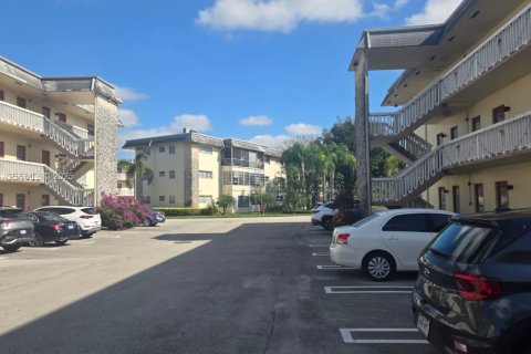 Condominio en venta en Lauderhill, Florida, 1 dormitorio, 63.17 m2 № 1984736 - foto 5