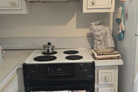 Condominio en venta en Lauderhill, Florida, 1 dormitorio, 63.17 m2 № 1984736 - foto 13