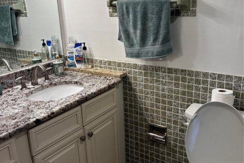 Condo in Lauderhill, Florida, 1 bedroom  № 1877803 - photo 11