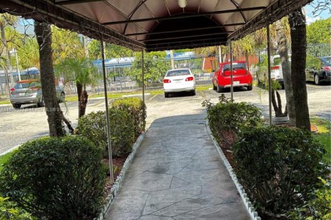 Condo in Lauderhill, Florida, 1 bedroom  № 1877803 - photo 22