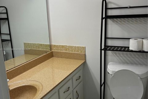 Condo in Lauderhill, Florida, 1 bedroom  № 1877803 - photo 14
