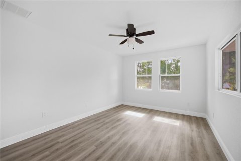 House in Saint Petersburg, Florida 3 bedrooms, 175.03 sq.m. № 2205248 - photo 22